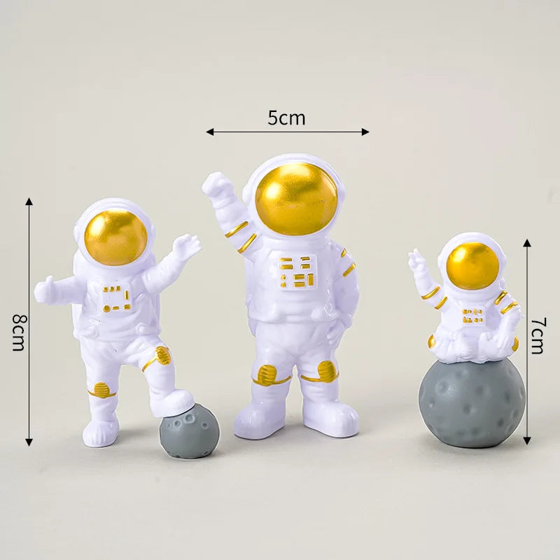 4 pcs Astronaut Figure Statue Figurine Spaceman Sculpture Educational Toy Desktop Home Decoration Astronaut Model For Kids Gift